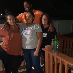 Meet your Posher, Suzanne